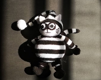 CROCHET DOLL PATTERN Cat Burglar, Villain Cat Amigurumi, Amigurumi Cute Animal, Bandit Cat, Prisoner Cat Amigurumi, Crochet Bandit, Emo cat
