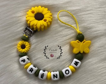 Attache tétine personnalisé en silicone (lettre prénom, clip et motif, perle ronde lentille) Tournesol + papillon, jaune et kaki foncé