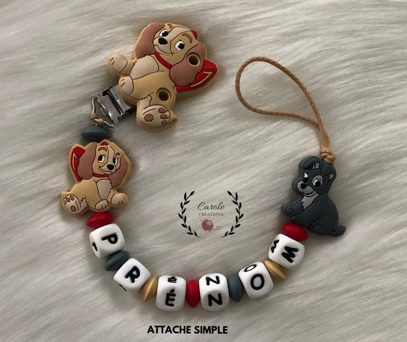 Attache tétine personnalisé en silicone lettre prénom, clip et motif, perle ronde et lentille modèle CHIEN, beige rouge et gris image 1