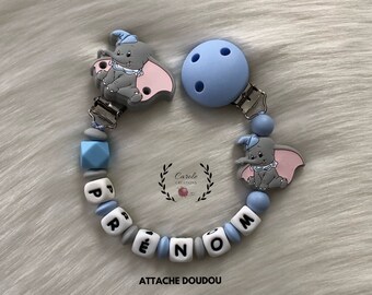 Attache doudou personnalisé en silicone (lettre prénom, clip et motif, perle ronde et lentille), modèle éléphant bleu et gris pastel