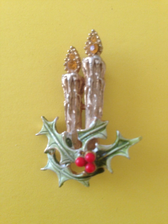 Vintage 1960's Gold Tone Christmas Brooch/Pin--Tw… - image 5