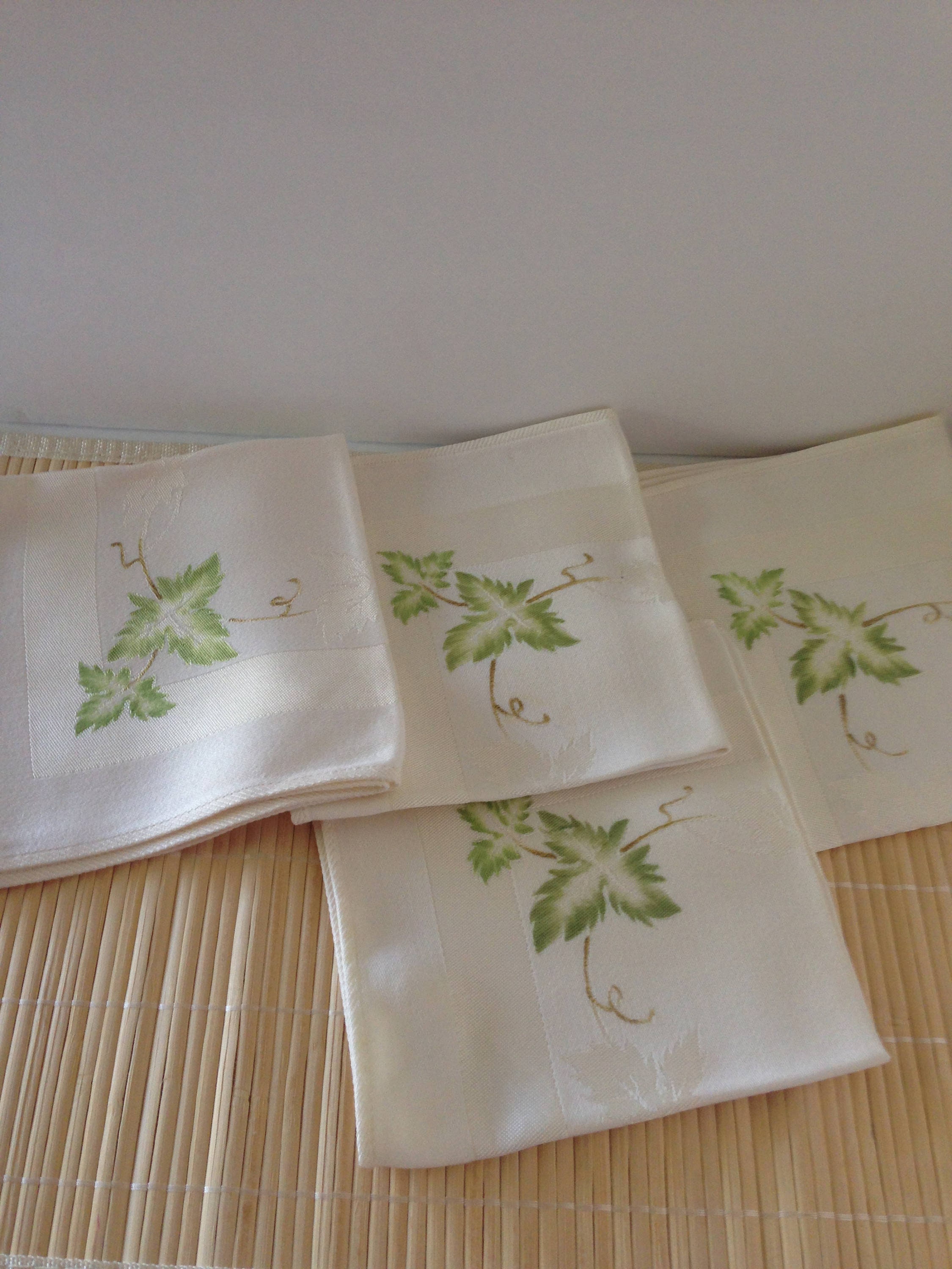 Four 4 Vintage Damask Napkinsecru W/ Grape Leaf Etsy UK