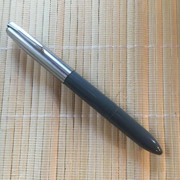 Vintage MARSH M-3 Refillable Felt-Tip Marker/Pen—-Felt-Tipped Marker/Pen W/Gray plastic Barrel & Chrome Cap-Never Used—Made In U.S.A.