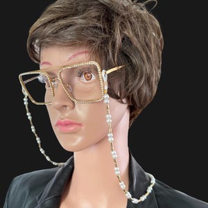 Grayish Faux Pearl Beaded Eyeglass Chain,Eyeglasses Chain Holders Handmade Jewelry,Glasses Chain,Beaded Eyeglass Chain, Beaded Necklace