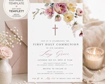 Può includere: Un modello di invito per la Prima Comunione con una composizione floreale ad acquerello di rose rosa e gialle nella parte superiore, una croce centrale e testo nero su sfondo bianco. Il testo include i dettagli dell'evento per Lucy Grace.