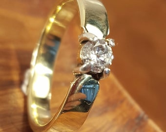 Stunning Handmade Ladies 9ct Gold Engagement / Statement Ring with a Basket Set 4mm Round Facetted Moissanite.