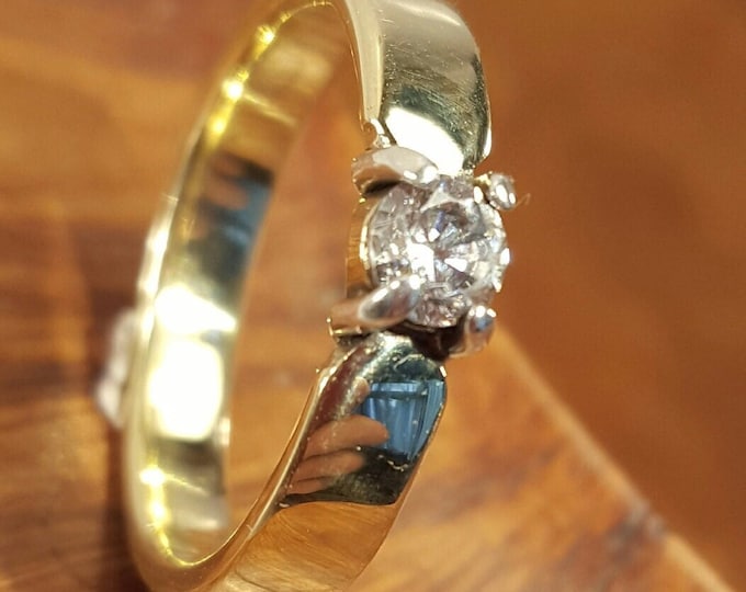 Stunning Handmade Ladies 9ct Gold Engagement / Statement Ring with a Basket Set 4mm Round Facetted Moissanite.