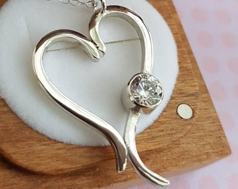 Contemporary Unisex Open Heart Sterling Silver Pendant.  Also available in 9ct Yellow Gold (gold version pictured)