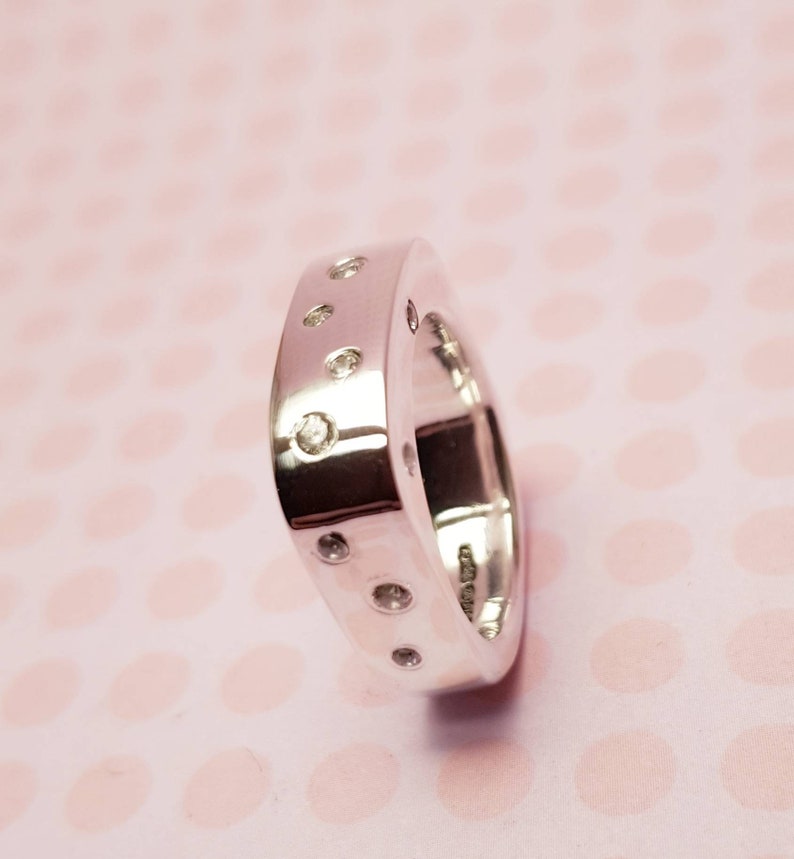 Contemporary Custom 6mm Wide Band Sterling Silver Ring with Wave Pattern 2mm Facetted Lab Created Diamonds /& 5mm Central stone