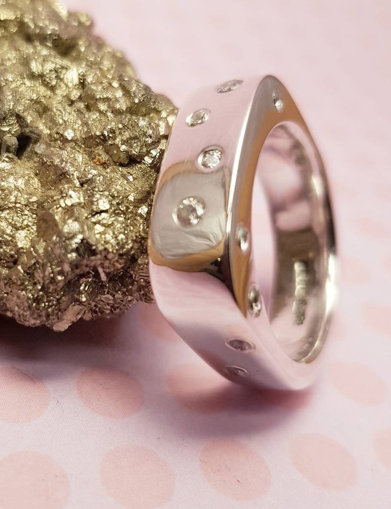 Contemporary Custom 6mm Wide Band Sterling Silver Ring with Wave Pattern 2mm Facetted Lab Created Diamonds /& 5mm Central stone