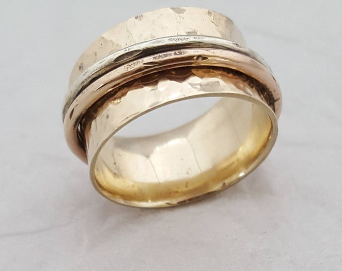 Unisex 9ct Yellow Gold 10 mm Wide Meditation / Fiddle Spinner Ring with Silver and Copper Spinners.  Hammer Finished