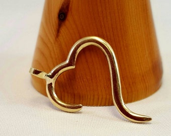 Contemporary Unisex Open Heart 9ct Yellow Gold Pendant.  Also available in Sterling Silver.  Perfect Valentines Gift.