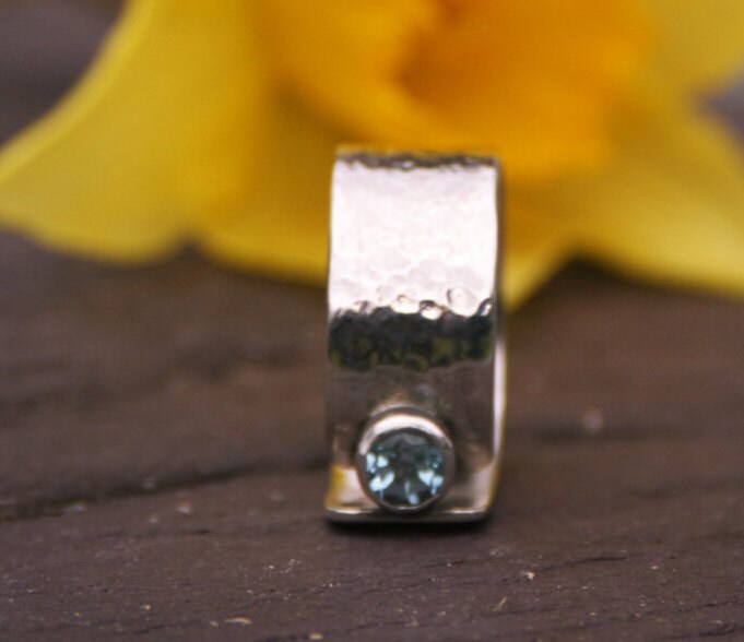 thumbnail image 2 of Sterling Silver Oval Swiss Blue Topaz December Birthstone Ring – Simon Curwood Jewellers 2 of 10
