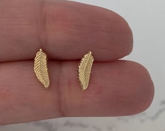 14K Gold Leaf Earrings, Dainty Leaf Earrings, Leaf Earrings, Leaf Stud Earrings, Women Earrings, Solid Gold Leaf Studs, Yellow Gold Earrings