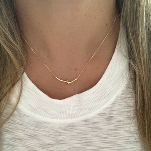 Collier noeud en or : argent sterling, style minimaliste