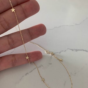 Gargantilla de estrella de oro de 14K / Collar de gargantilla de oro / Collar de estrella / Gif para ella / Joyería delicada