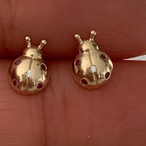 14K Gold Marienkäfer Ohrringe, zierliche Ohrringe, Damen Ohrringe, Kinder Ohrringe, Massive Gold Marienkäfer, Blaue Emaille Marienkäfer, Gold Ohrringe