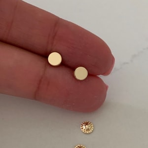 6MM Round Disc, Screw Back Stud, 14K Gold Dainty, Circle Dot Stud Earrings, Circle Studs, Round Tack Disc Earrings