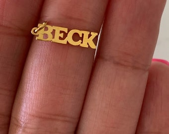 Pingente de ouro maciço 14K com nome: pingente de palavra personalizado (4 mm)
