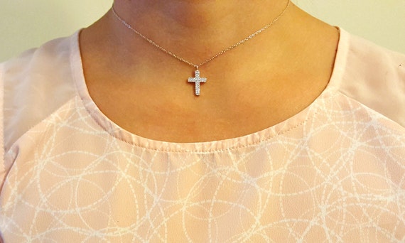 Acquista Collana con ciondolo croce in zircone di cristallo da donna alla moda per gioielli da festa con collana a catena in cristallo per ragazza da donna in Italia a partire da