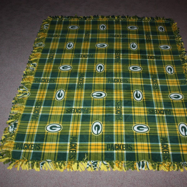 Green Bay Packers Double-Thick Fleece Bedspread/Blanket/Throw - 67"x57"