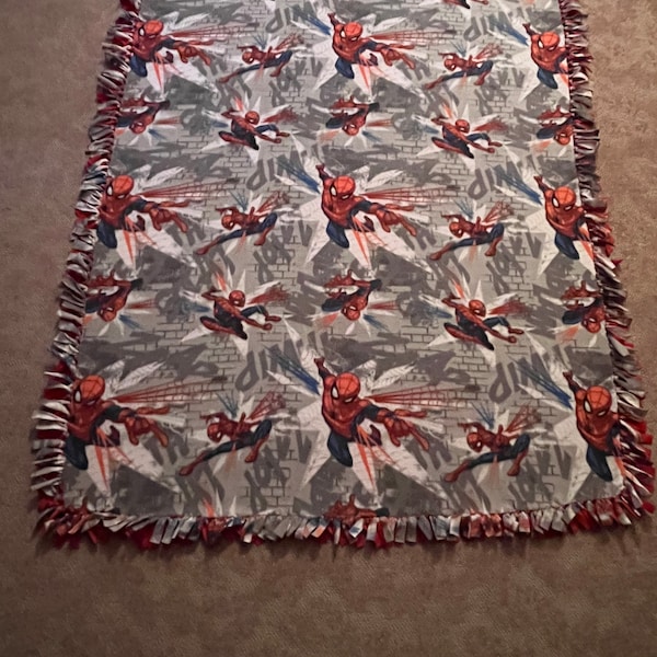 Spider-Man Double-Thick Fleece Bedspread/Blanket/Throw - 67"x57"