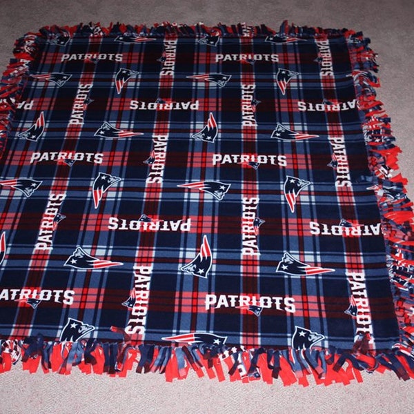 New England Patriots Double-Thick Fleece Bedspread/Blanket/Throw - 67"x57"