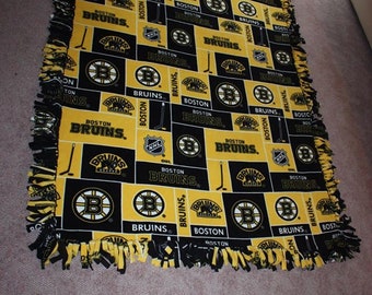 Boston Bruins Double-Thick Fleece Bedspread/Blanket/Throw - 67"x57"