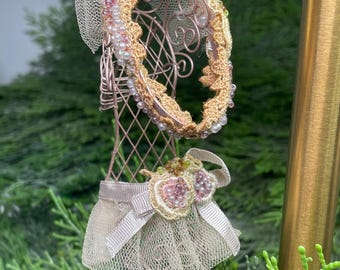 VTG Shabby Chic Victorian Style Embellished Shoe Ornament on Wire Frame, Tulle, Beads