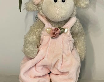 VTG Boyd’s Bears and Friends,  8” Elspethe the Lamb, JB Bean Series, 1985-96