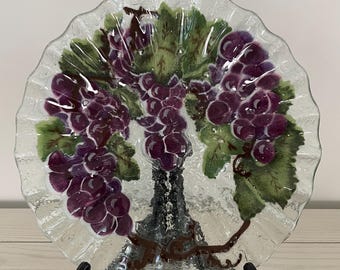 VTG Folio Art Glass Ruffled 10” Plate, Purple Grapes And Vine