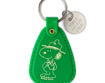 3P4 x Peanuts® - Llavero con montura de Snoopy Beagle Scout