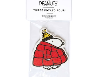 Three Potato Four x Peanuts® - Snoopy Classic Patch Keychain