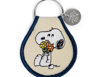 Three Potato Four x Peanuts® - Snoopy Flower Bouquet Patch Keychain