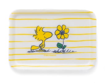 Three Potato Four x Peanuts® - Woodstock Flower Vintage-Style Tray