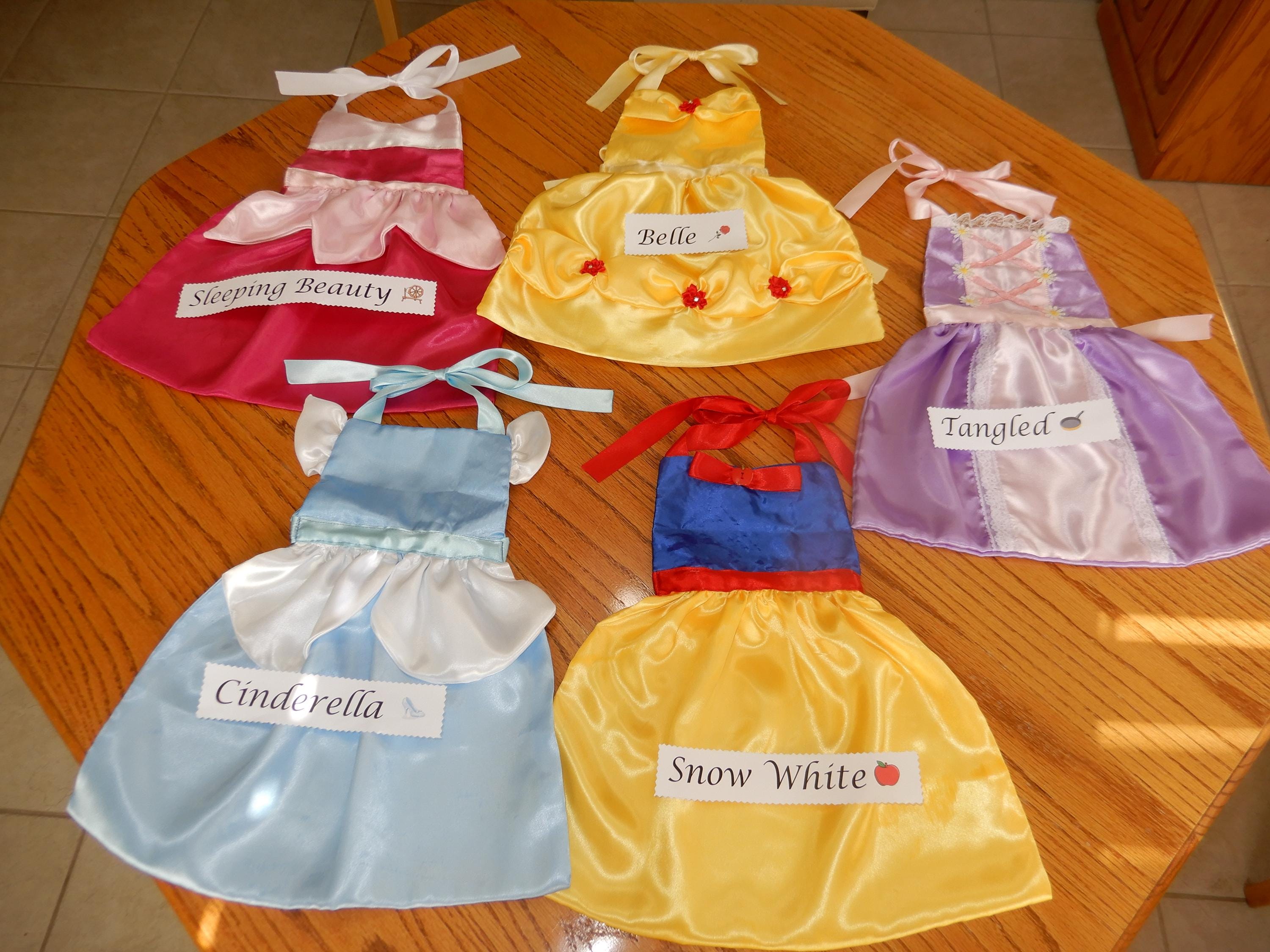 open lace back dress Amazon.com: Disney The Little Mermaid Ariel & Ursula Dress Up Trunk, Treasure  Chest Includes Ariel and Ursula's Outfit Dresses with Accessories [Amazon  Exclusive] : Toys & Games main image 1