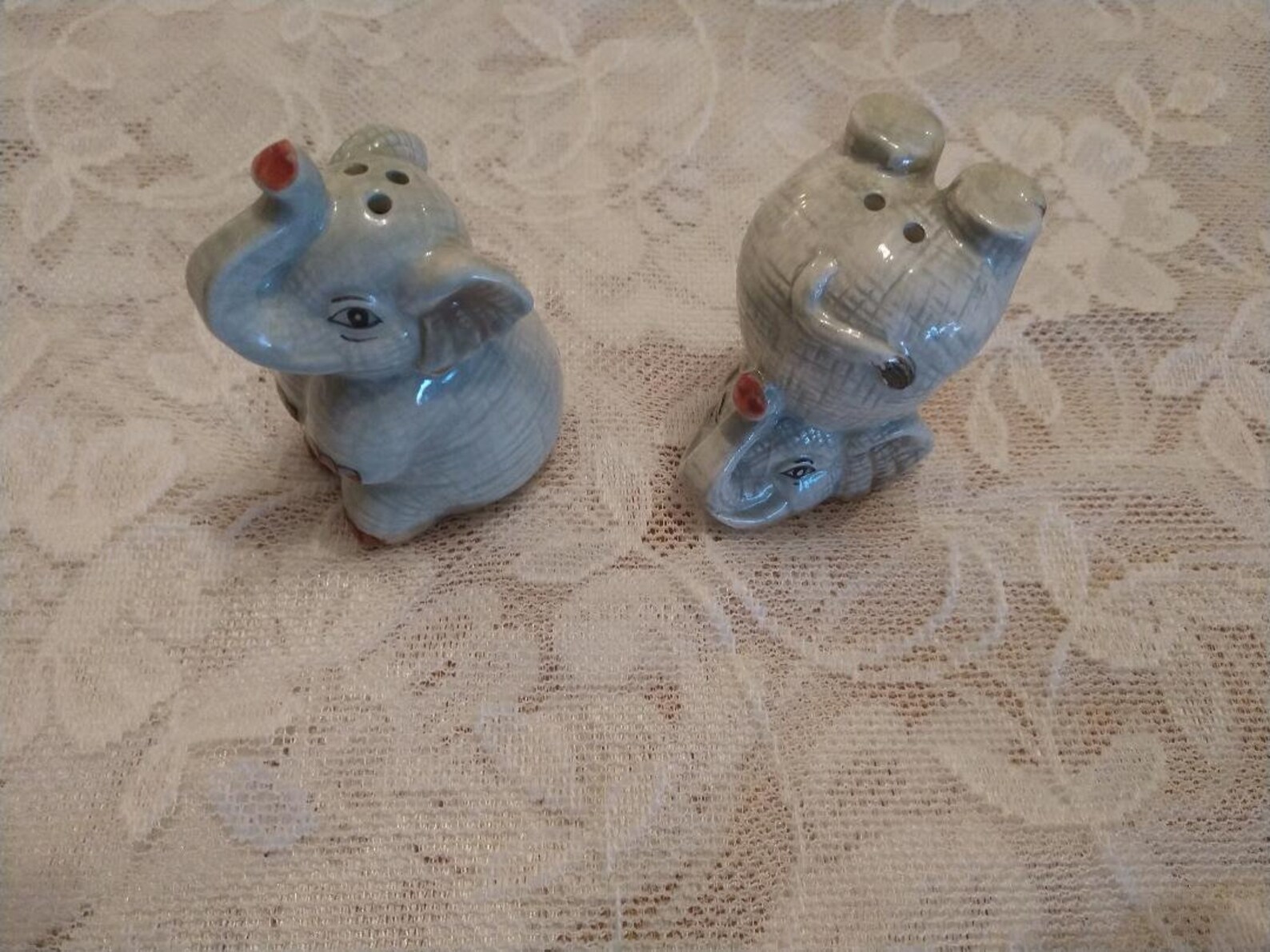 Elephant Salt and Pepper Shakers set Etsy