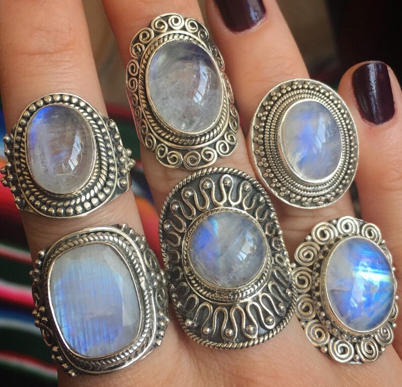Flashy Moonstone Ring Oval Moonstone Ring Moonstone Ring Rainbow Moonstone Ring Moonstone and Sterling Silver Ring Detailed Stone Ring