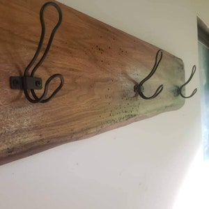 Rustic Farmhouse Distressed Wood Entryway Coat Rack Organizer - Wall Mounted Hooks for Jackets & Hats