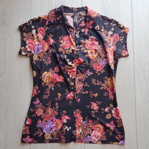 Vintage 70s Brown Floral Print Short Sleeve Collar Top
