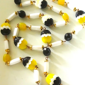 60s vintage necklace yellow black and white Glass and lucite/ Retro Necklace Flowers / Gift for her