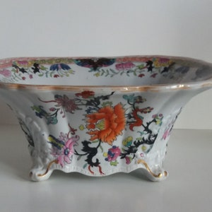 Antique Mason&#39;s Ironstone China &#39;Peony&#39; Fruit Bowl: Rare English Centrepiece