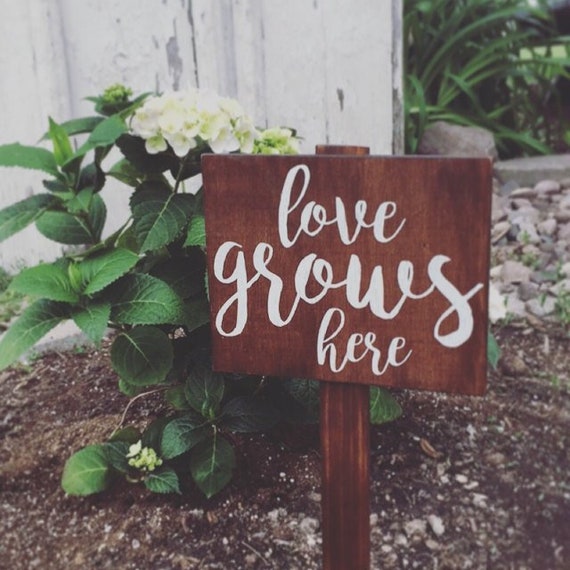 Garden Sign Love Grows Here Wooden - Rustic Garden Signs Uk Garden Sign Love Grows Here Wooden - Rustic Garden Signs Uk