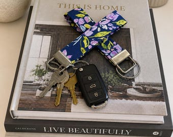 Wristlet - Lavender Garden