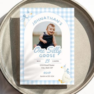 Planning a One Silly Goose first birthday? This silly goose invite is perfect for a goose first birthday, boy goose birthday, goose 1st birthday or boy silly goose party theme. Personalize this One Silly Goose birthday invitation with your child’s photo and party details for an easy printable invite. Perfect for parents searching silly goose birthday ideas, blue gingham birthday decor, first birthday boy themes, goose party decorations and unique 1st birthday invitations.