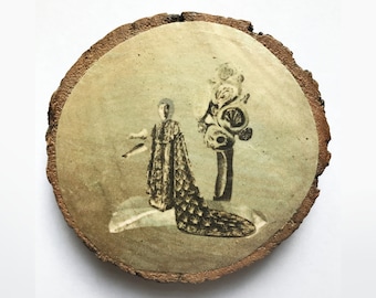 Natural wood medallion with miniature scene (- please read the full description!)