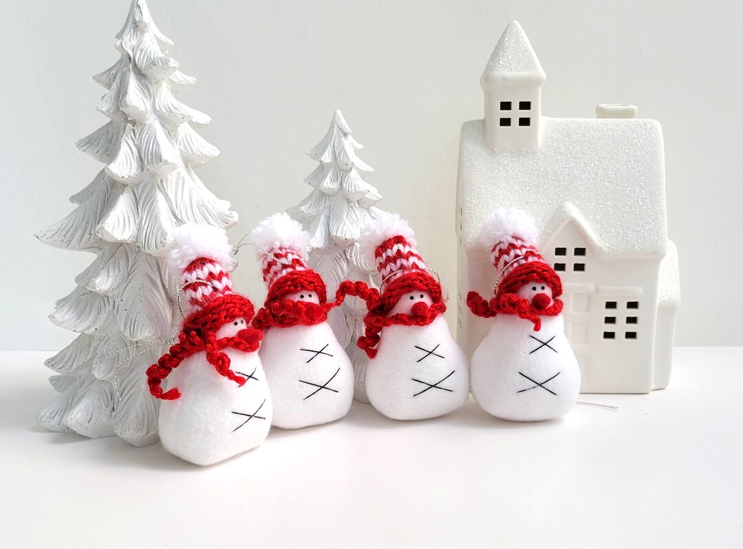 4PCS Resin Santa Claus and Snowman Ornaments for Xmas Tree