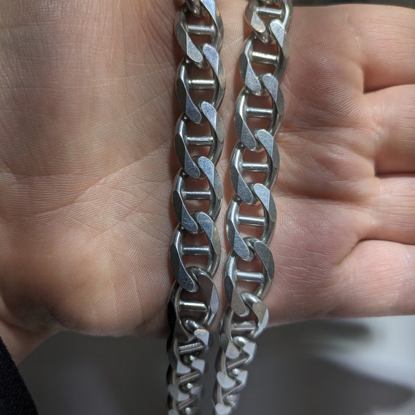 Gucci silver chain