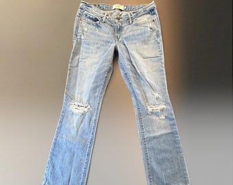 Jeans a zampa d'elefante Emma a vita bassa e effetto consumato di Abercrombie & Fitch, taglia 6S, modello Y2K.