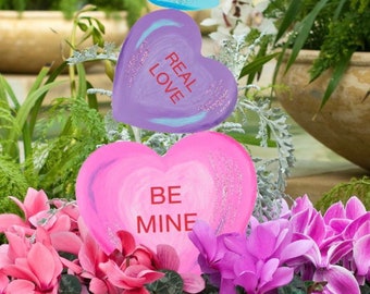 Valentines Day: Fun Candy Heart Stake Outdoor or Indoor Conversation Hearts Xoxo
